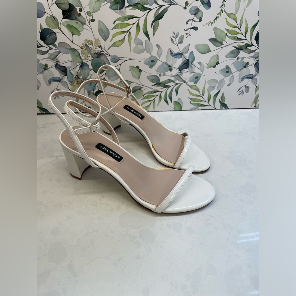 White Nine West Shoes Women’s‎ Size 7